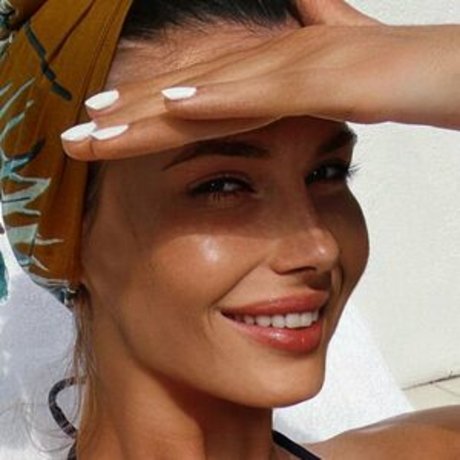 chloetantot bonita estrella porno imagen