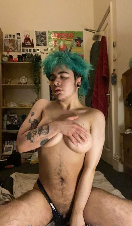 kittcatboy modelo desnuda archivo