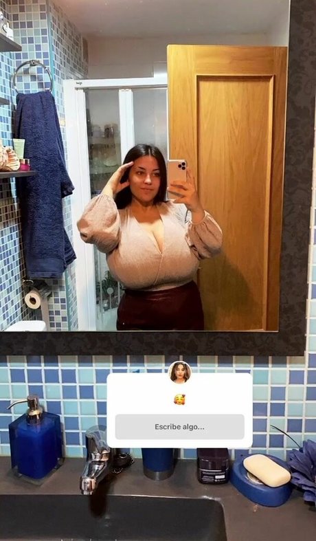 Anneris18 actriz erótica fotos