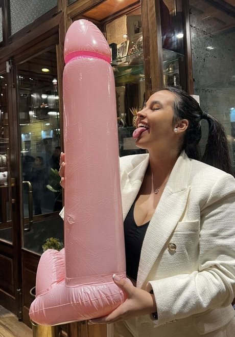 Anneris18 estrella agradable galerías