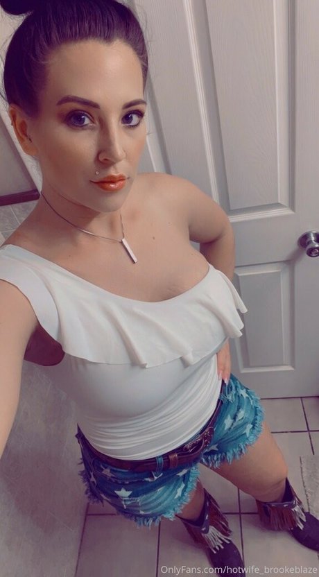 hotwife brookeblaze actriz adulta imagen