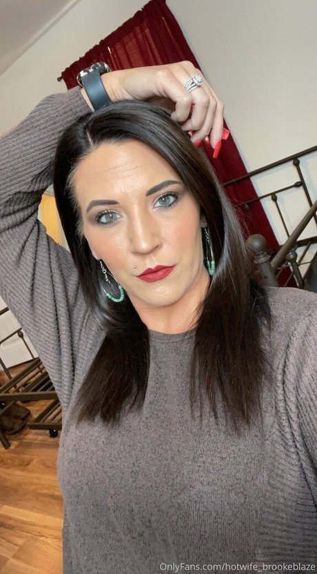 hotwife brookeblaze modelo hermosa galerías