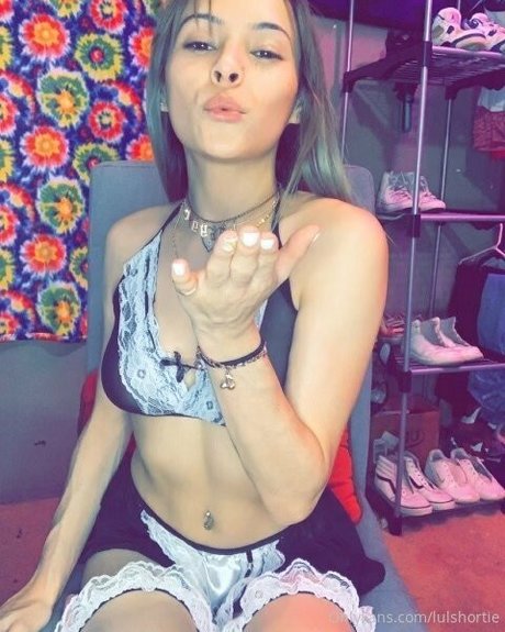 lulshortie estrella porno erótica imágenes