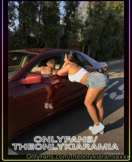 theonlykiaramiaxxx modelo imagen