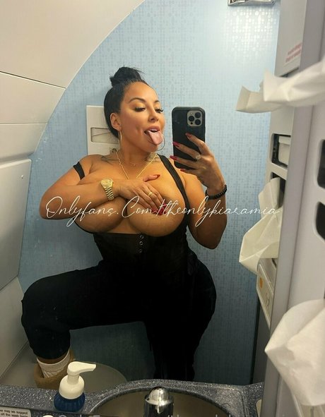 theonlykiaramiaxxx estrella porno gratis galerías