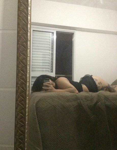 dani bluee modelo gratis foto