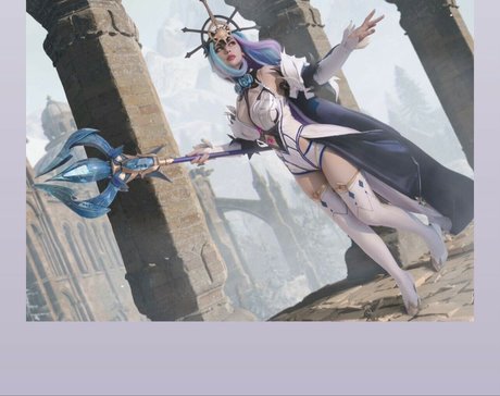 Angie Strelnikova actriz atractiva archivo