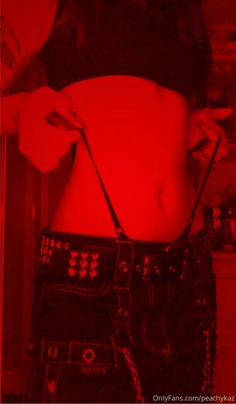 peachykaz arte modelo fotos
