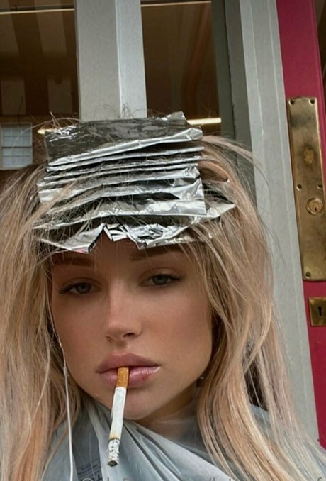 lottiemossof modelo xxx imagen