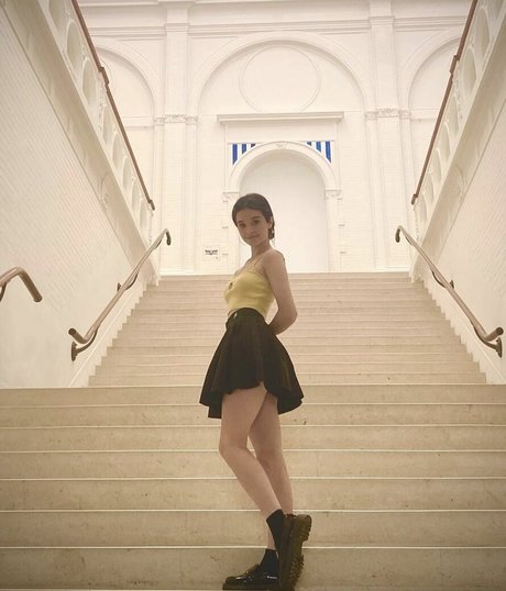 A Bit Rebecca estrella porno bonita imagen