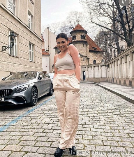 leabonita actriz de desnudos galerías