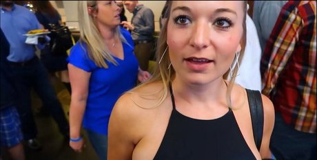 Chelsea Kreiner estrella porno de arte galerías