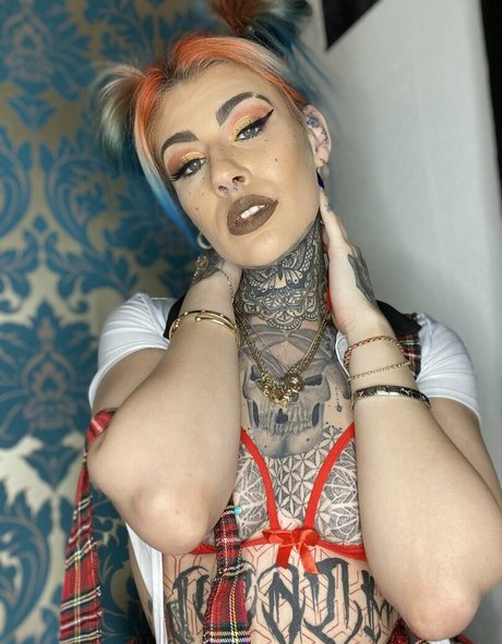 dee louisexx modelo sexy imágenes