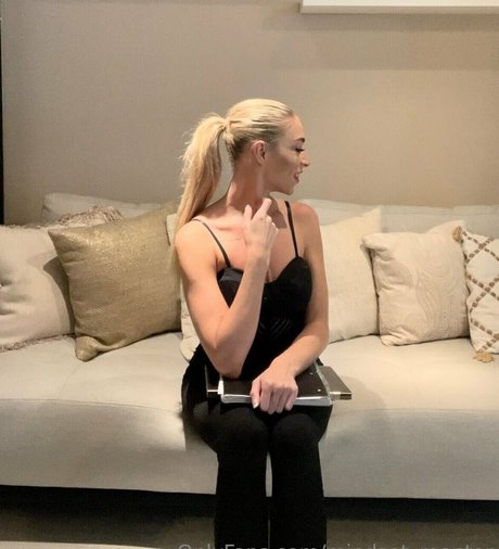 corrida en gafas onlyfans arte de alta definición galerías