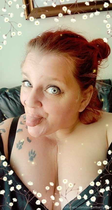abigailbarrybbw actriz atractiva imagen
