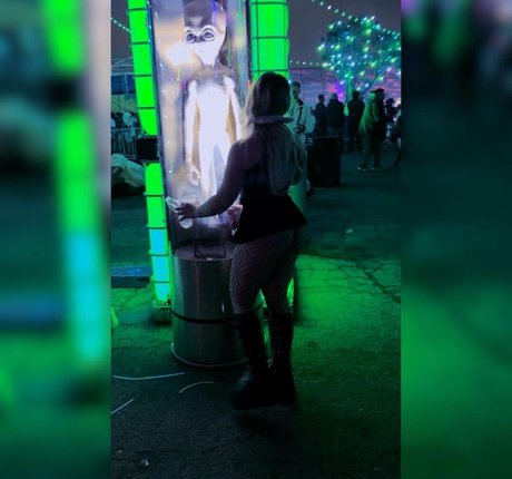 cheekywahmenfree modelo desnudos imágenes