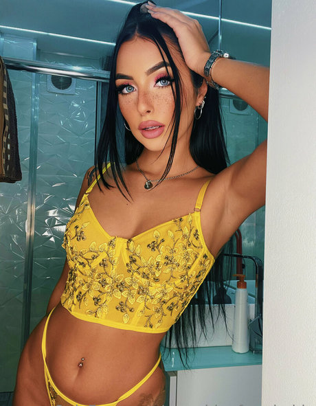 samyquin estrella porno desnuda imágenes