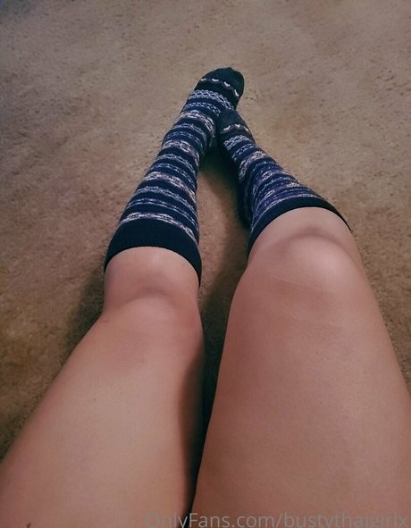 bustythaigirlx bonita estrella porno archivo