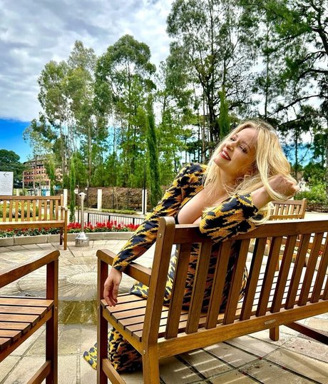 Luciana Vendramini modelo hermosa foto