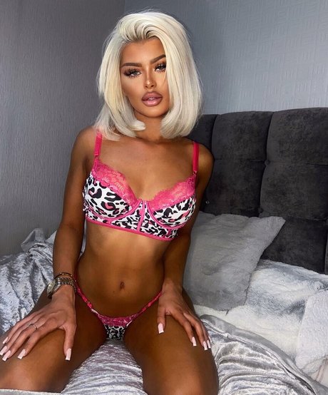 Chloe Inskip actriz libre imagen