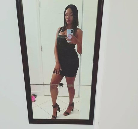 rosedemifree modelo gratis imágenes