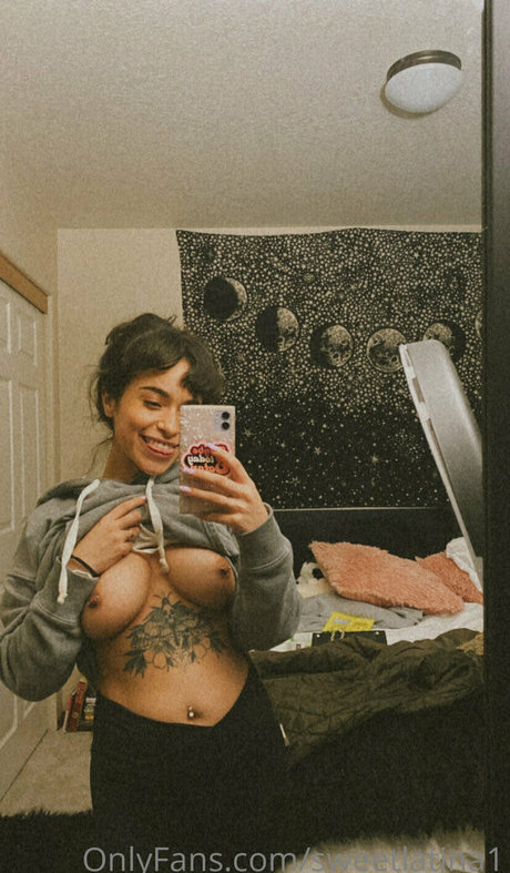 sofspicy99 modelo desnuda galerías