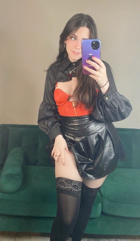 Adina luna modelo sexual archivo