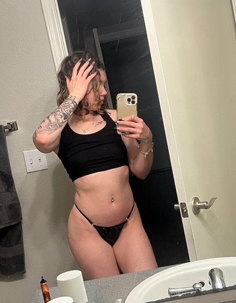 monicamoore69 arte estrella porno foto