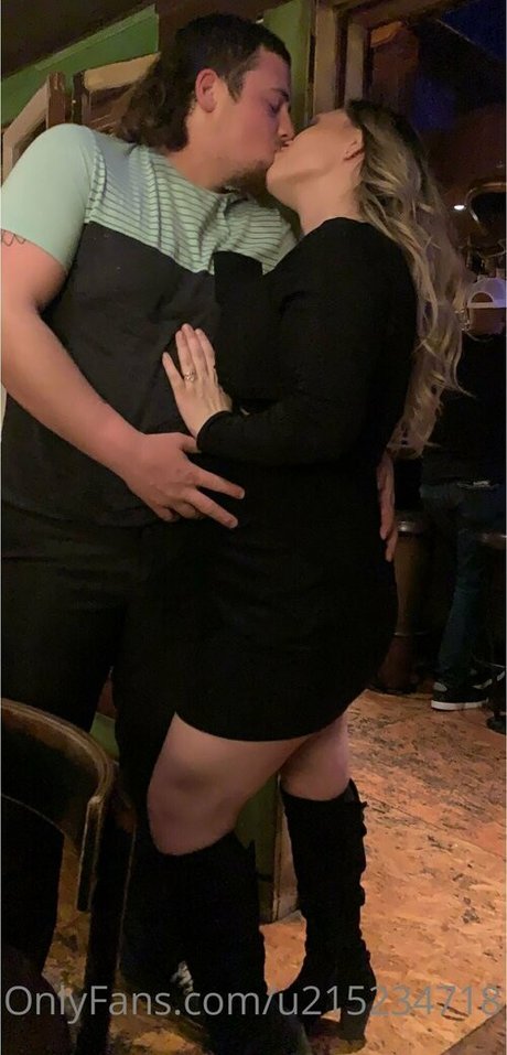 thickmommarie bonita modelo imagen