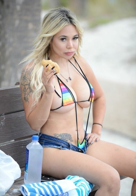 Bella Bunnie Amor estrella porno adulto galerías