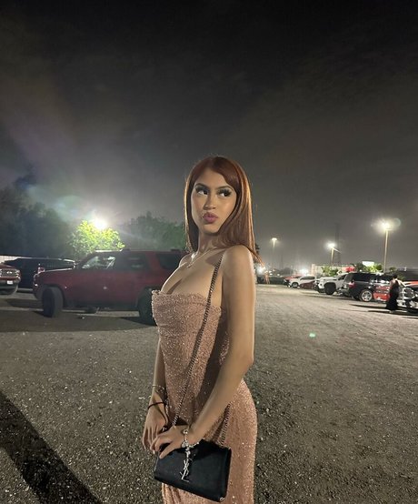 Desiree Montoya modelo de alta calidad imagen