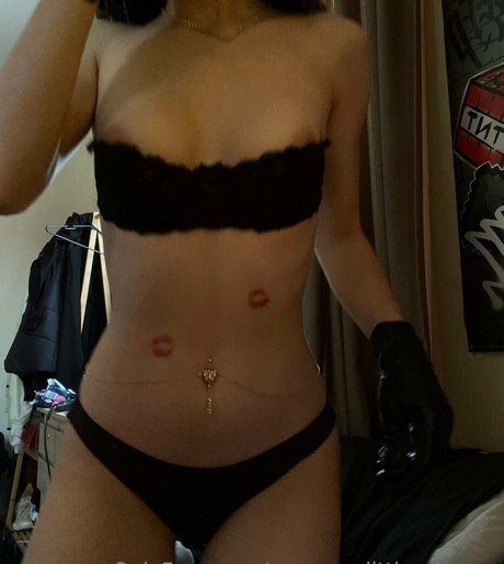 yoursexylittleprincess estrella erótica foto