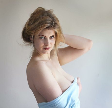 Natalie Juliet Deadman estrella porno erótica fotos