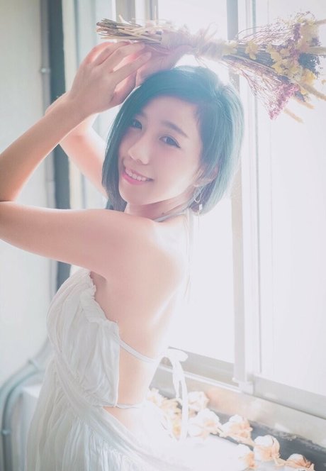 Chopperting estrella desnuda archivo