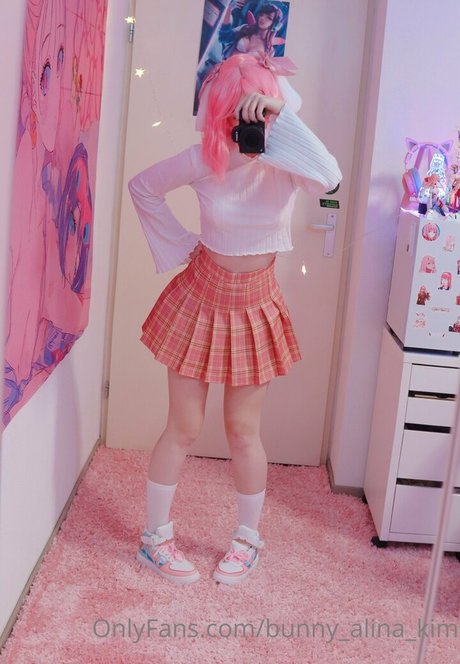 Bunny Alina Kim modelo archivo