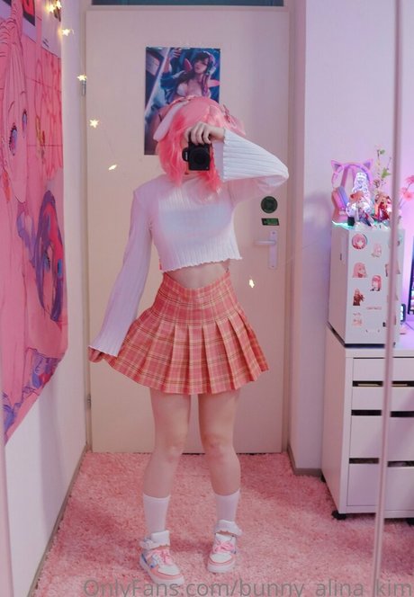 Bunny Alina Kim estrella erótica foto