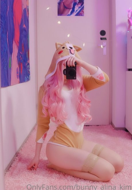 Bunny Alina Kim estrella porno hermosa foto