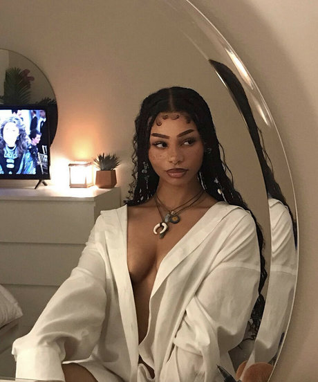 selwrite actriz porno foto