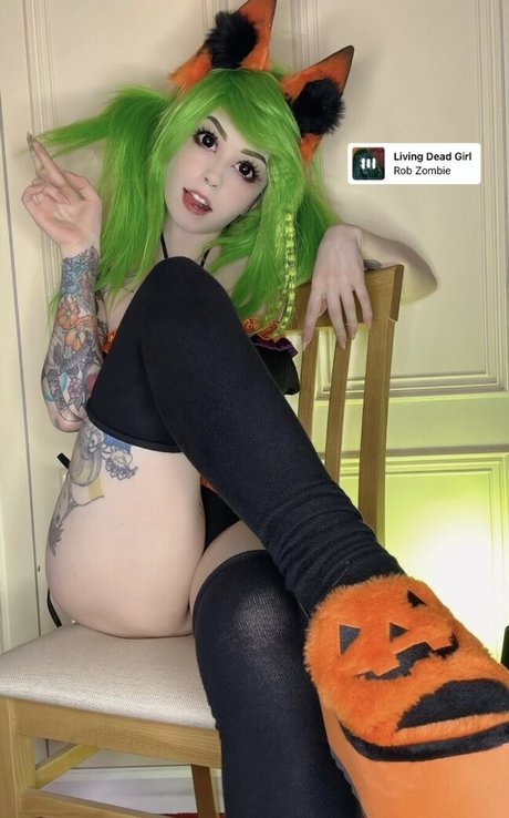 Ember Wolf estrella porno en alta definición foto