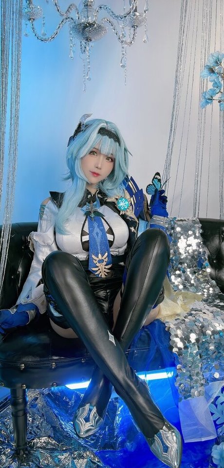 Mikomikoww modelo de alta calidad imagen