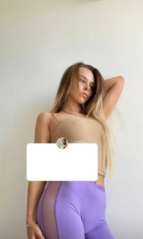 mihalina modelo erótico imágenes