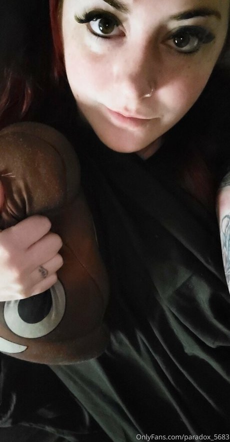 paradox 5683 estrella porno perfecta galería