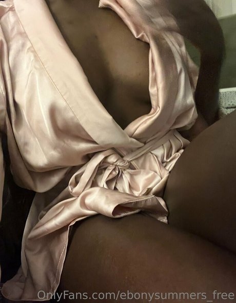 ebonysummers free estrella porno atractiva galería