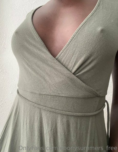 adolescente latina de grandes tetas onlyfans hd foto