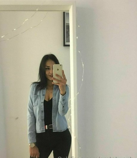 gretatwenty modelo de arte imagen