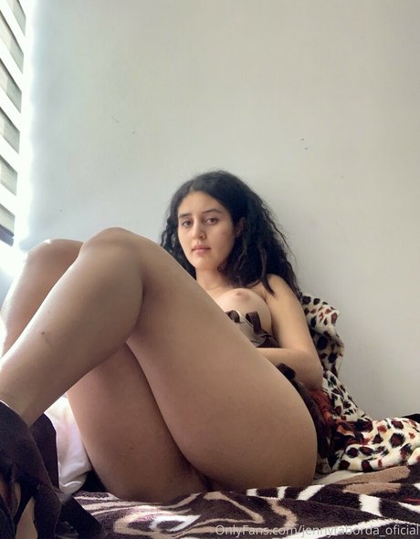 jennytaborda oficial estrella porno agradable foto