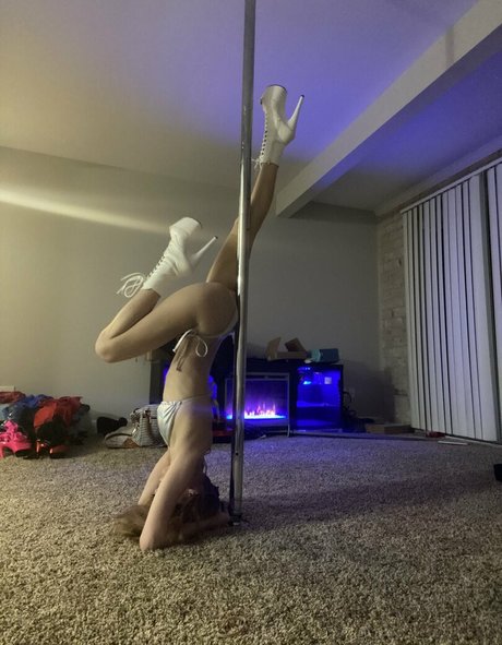 Lily Brooke modelo de arte galería