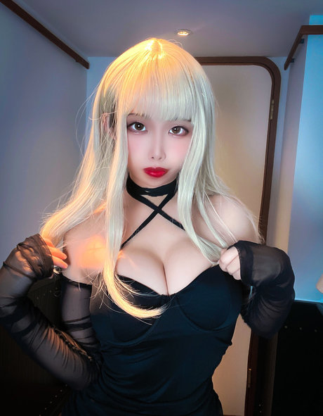 NazoEirian actriz porno imagen