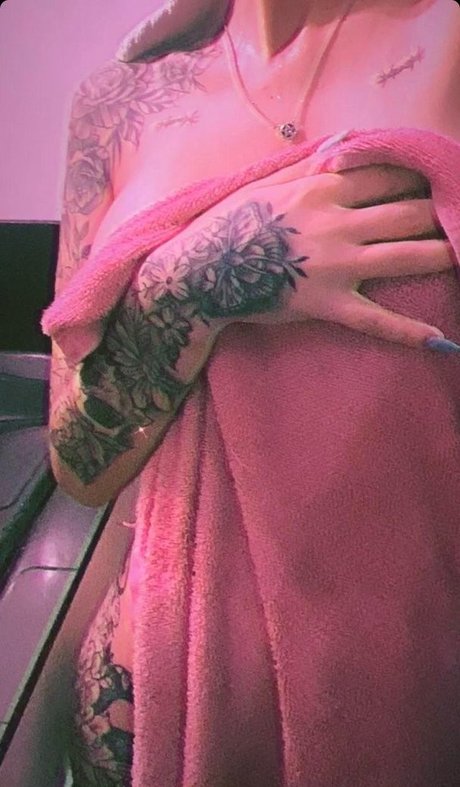 Missmushrooms modelo porno imágenes