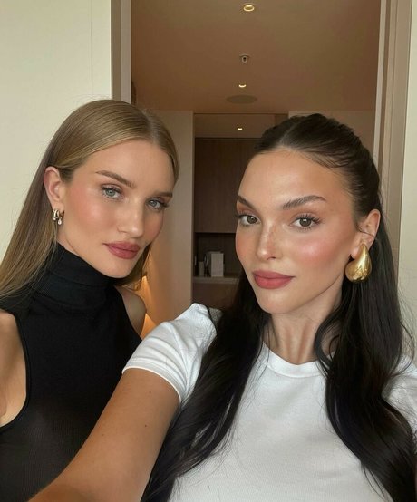 Rosie HW_ actriz libre foto